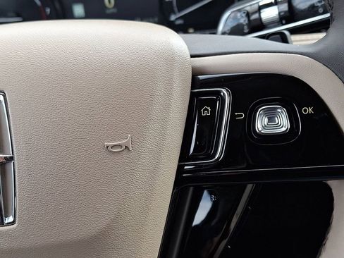 Certified 2022 Lincoln Corsair AWD w/ Equipment Group 101A image 22