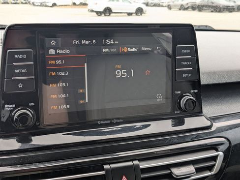 Certified 2021 Kia Seltos EX image 15