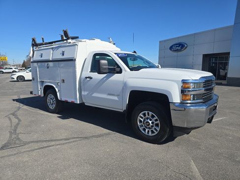 Used 2015 Chevrolet Silverado 3500 W/T image 4
