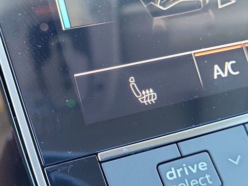 New 2025 Audi Q8 Premium image 26