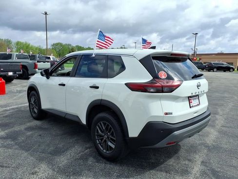 Used 2023 Nissan Rogue S image 6