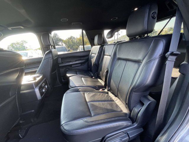 Used 2020 Ford Expedition XLT w/ Equipment Group 201A RWD image 11