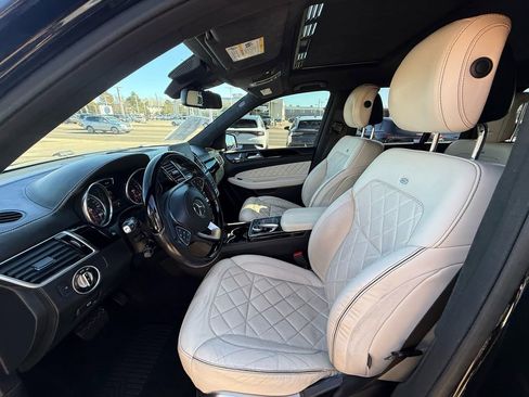 Used 2017 Mercedes-Benz GLS 550 4MATIC image 14