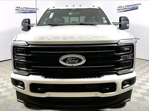 Used 2025 Ford F250 Platinum image 2