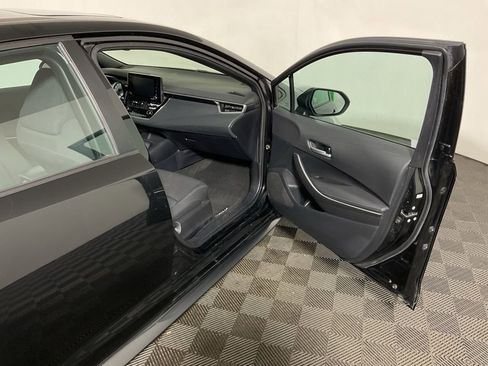 Used 2022 Toyota Corolla SE w/ SE Premium Package FWD image 36