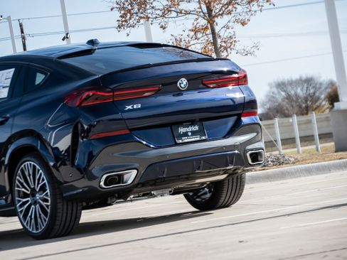 New 2026 BMW X6 xDrive40i w/ Climate Comfort Package image 6