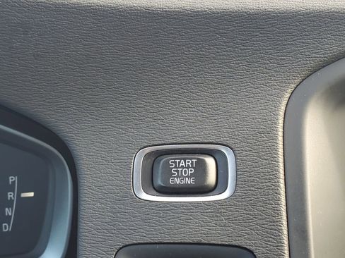 Used 2017 Volvo S60 T5 Dynamic image 26