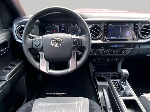 Used 2023 Toyota Tacoma TRD Sport w/ Technology Package AWD/4WD image 6