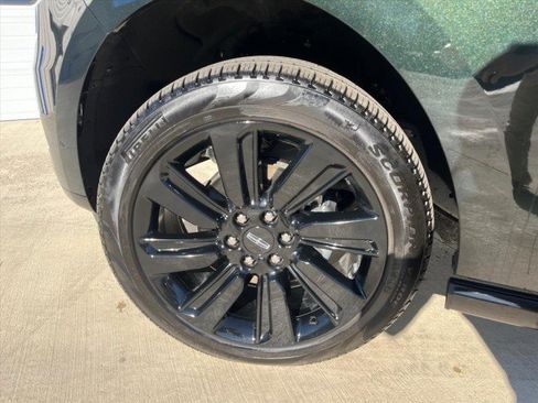 Used 2024 Lincoln Navigator Black Label image 8