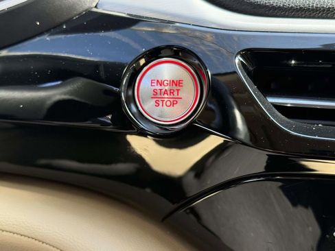 Used 2023 Acura MDX FWD image 25