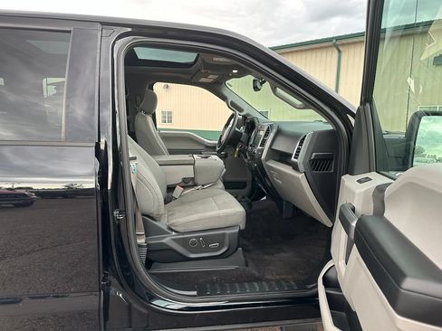 Used 2016 Ford F150 XLT w/ Equipment Group 302A Luxury AWD/4WD image 27
