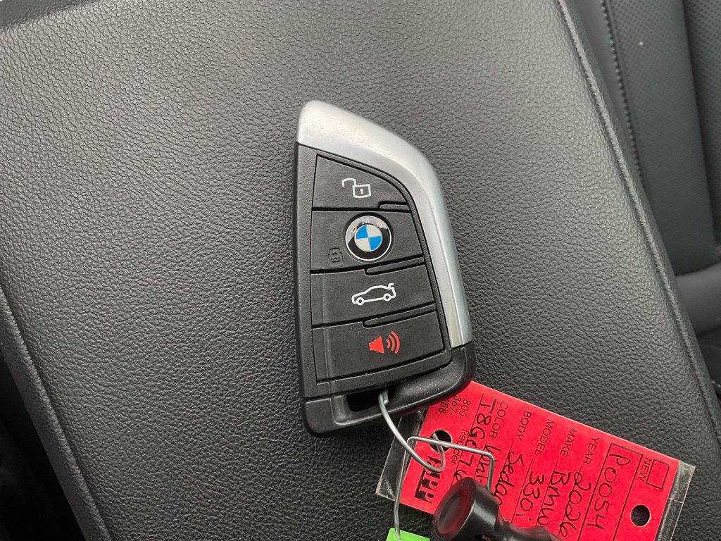 Used 2026 BMW 330i xDrive Sedan AWD/4WD image 26