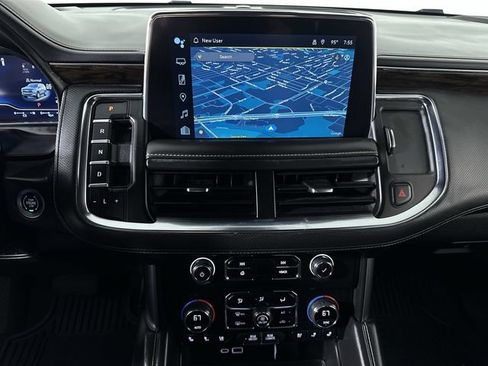 Used 2024 Chevrolet Tahoe Premier AWD/4WD image 14
