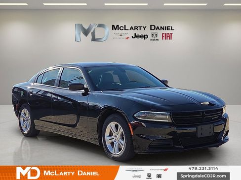 Used 2021 Dodge Charger SXT w/ Leather Interior Group image 1
