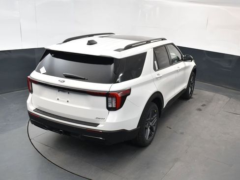 New 2026 Ford Explorer ST-Line image 21