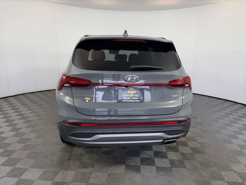 Used 2023 Hyundai Santa Fe SE image 9