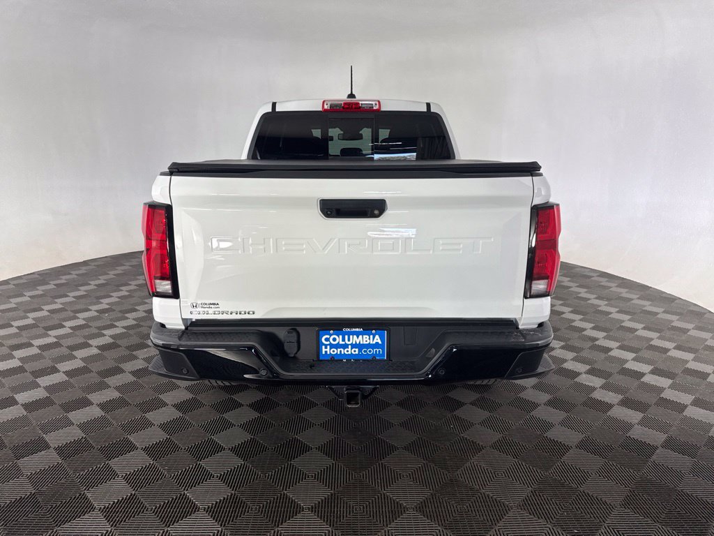 Used 2025 Chevrolet Colorado Z71 w/ Technology Package AWD/4WD image 6