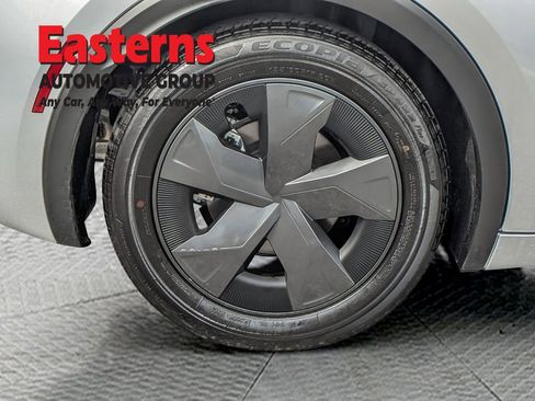 Used 2025 Toyota Prius Plug-In Hybrid image 26