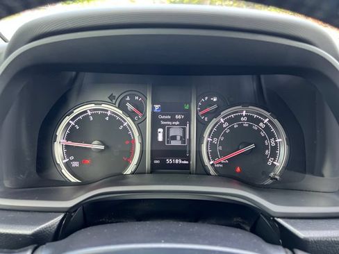 Used 2021 Toyota 4Runner TRD Off-Road Premium w/ Moonroof Package AWD/4WD image 20