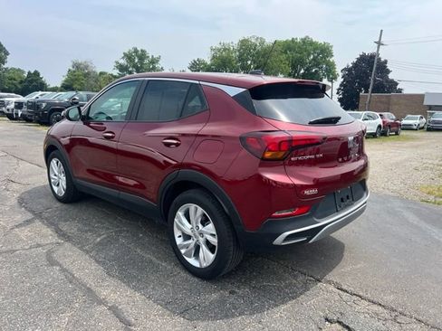 Used 2024 Buick Encore GX Preferred w/ Comfort Package FWD image 8