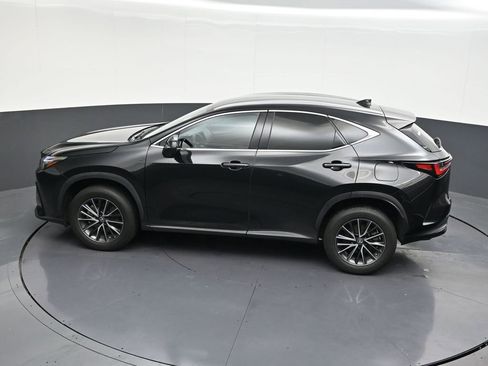 Used 2023 Lexus NX 250 FWD w/ Towing Package (2000 Lbs) image 16