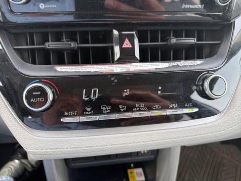 Used 2022 Toyota Corolla Cross LE image 26