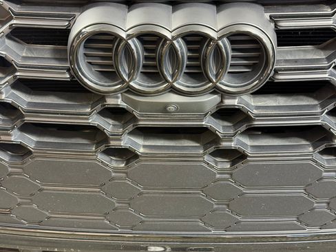 Used 2023 Audi SQ5 Premium Plus w/ Premium Plus Package AWD/4WD image 27