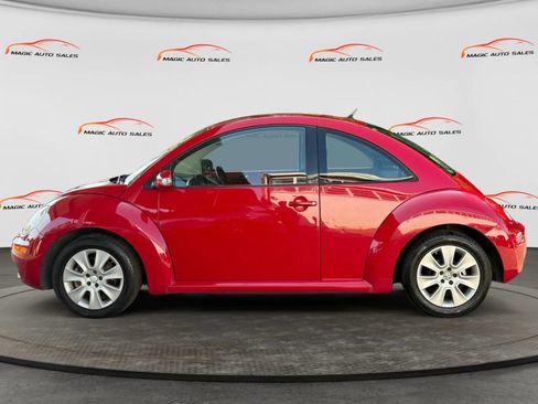 Used 2009 Volkswagen Beetle Coupe FWD image 7