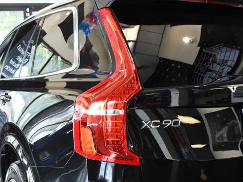 Used 2023 Volvo XC90 B6 Plus AWD/4WD image 14