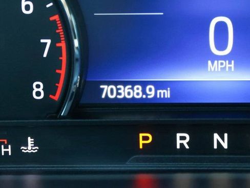 Used 2022 Ford Explorer XLT RWD image 32