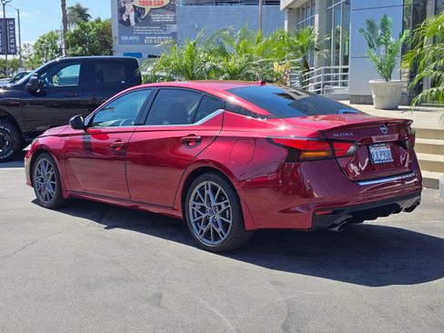 Used 2023 Nissan Altima 2.0 SR image 5