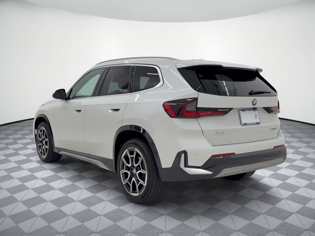 Used 2026 BMW X1 xDrive28i AWD/4WD image 3