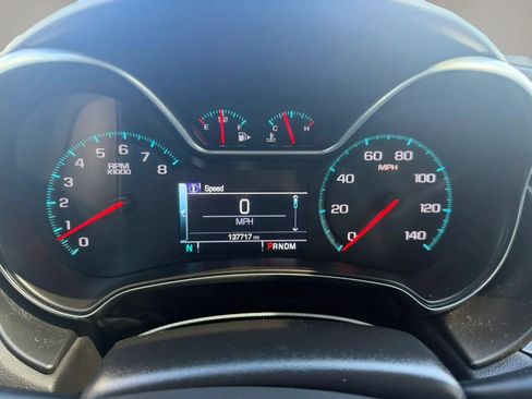 Used 2019 Chevrolet Impala LT FWD image 10