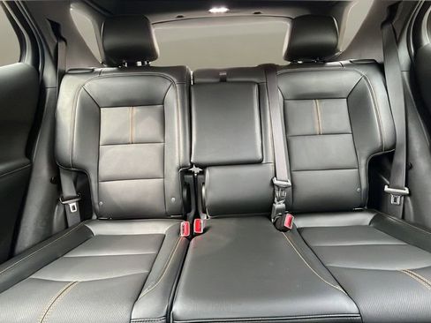 Used 2024 Chevrolet Equinox Premier image 16