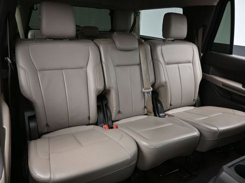 Used 2020 Ford Expedition Max XLT w/ FX4 Off-Road Package image 36