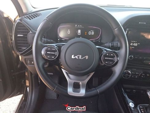 Used 2024 Kia Soul EX image 25