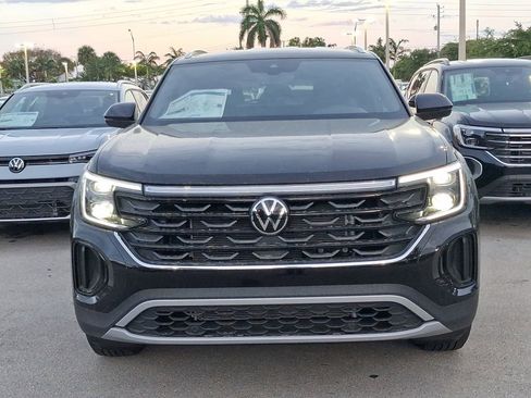 New 2026 Volkswagen Atlas Cross Sport SE image 2