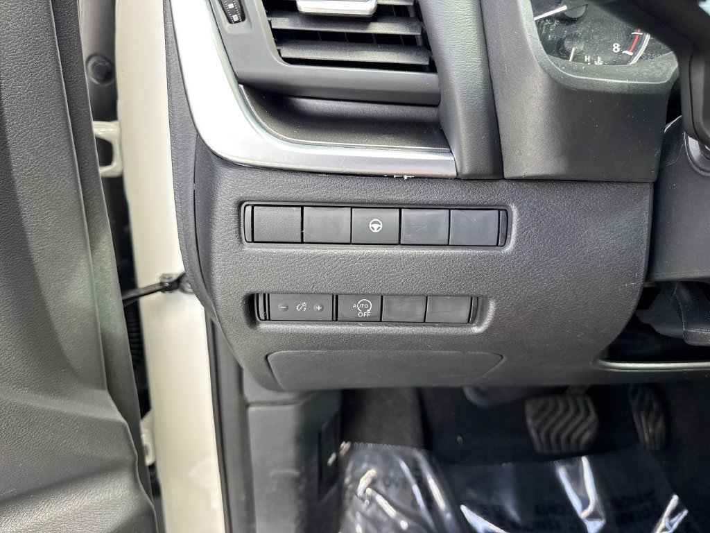 Used 2023 Nissan Rogue SV AWD/4WD image 56
