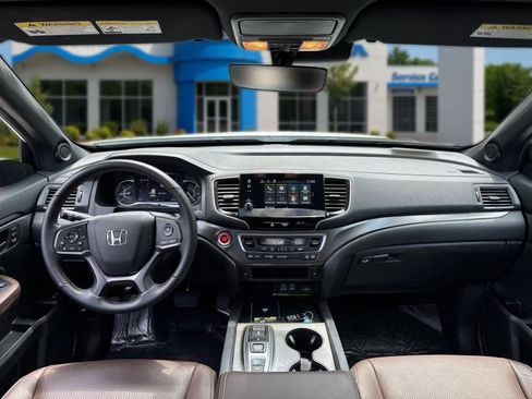 Used 2025 Honda Passport EX-L image 31