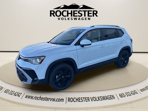 New 2026 Volkswagen Taos SEL image 3