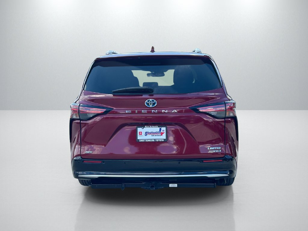 Certified 2023 Toyota Sienna Limited AWD/4WD image 6