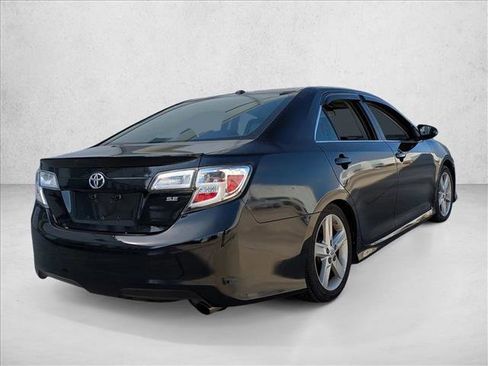 Used 2013 Toyota Camry SE image 5