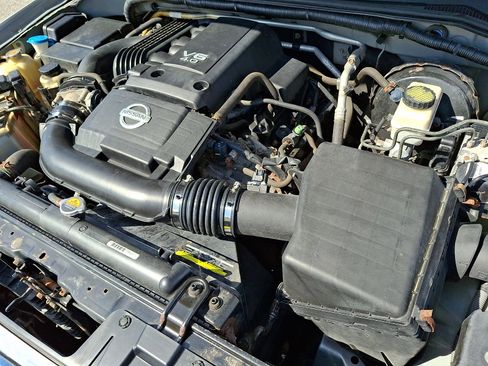 Used 2013 Nissan Frontier SV AWD/4WD image 26
