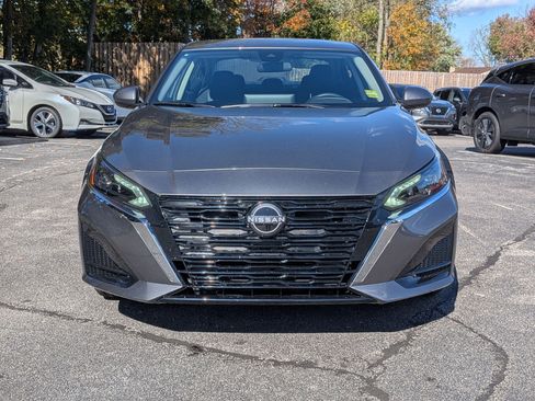 New 2025 Nissan Altima 2.5 SV image 6