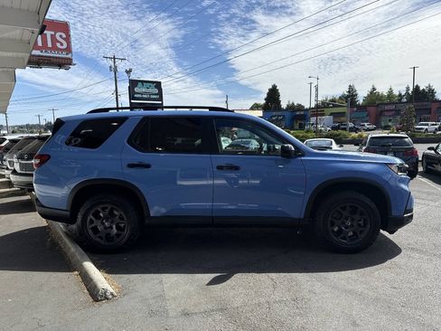 Used 2024 Honda Pilot TrailSport image 10