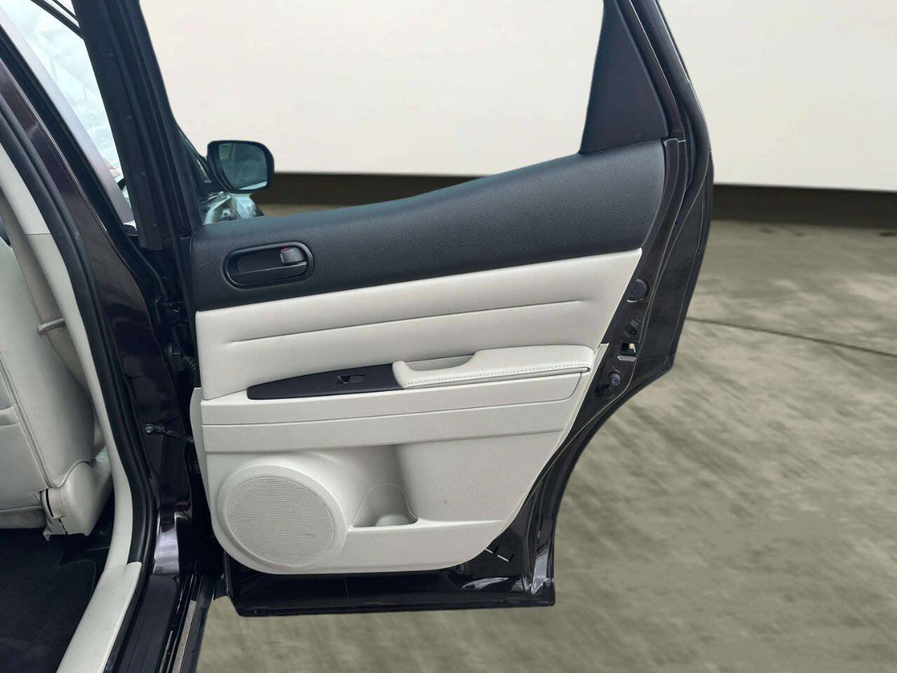 Used 2011 MAZDA CX-7 i Touring FWD image 16