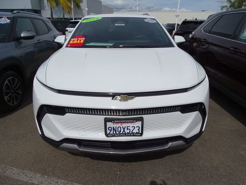 Used 2024 Chevrolet Equinox EV LT w/ LPO, Active Package FWD image 6