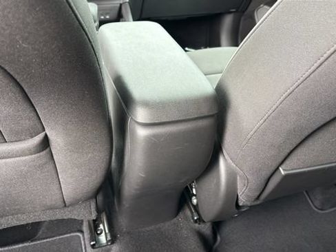 Used 2025 Chevrolet TrailBlazer LT AWD/4WD image 19