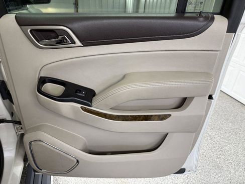 Used 2015 GMC Yukon XL Denali w/ Premium Package image 39