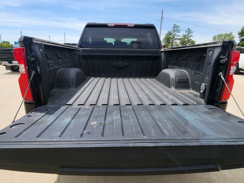 Used 2023 Chevrolet Silverado 1500 LTZ w/ Z71 Off-Road Package AWD/4WD image 7